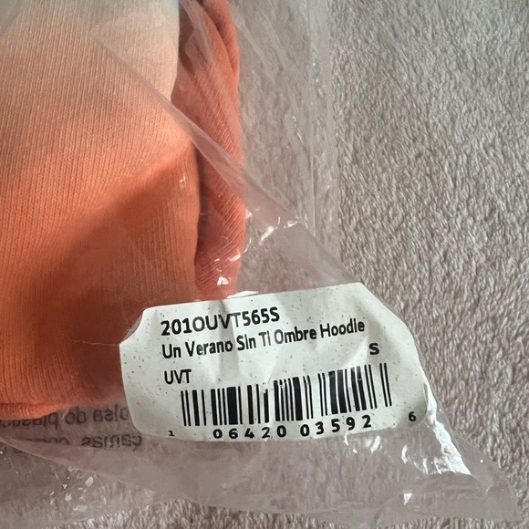 Warren Lotas x Bad Bunny “Un Verano Sin Ti” Hoodie - Picture 4 of 4